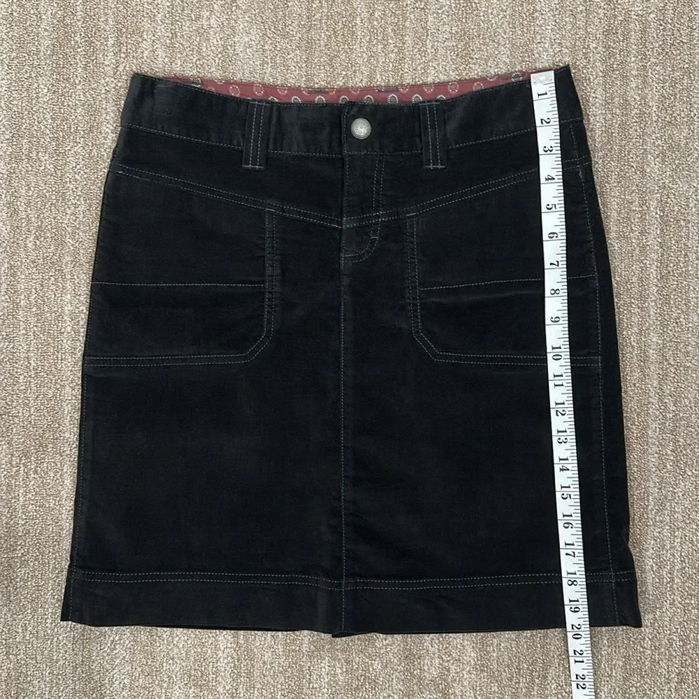Athleta Black Velveteen Mini Skirt Dark Fall Winter Preppy Stretch Women Size 6